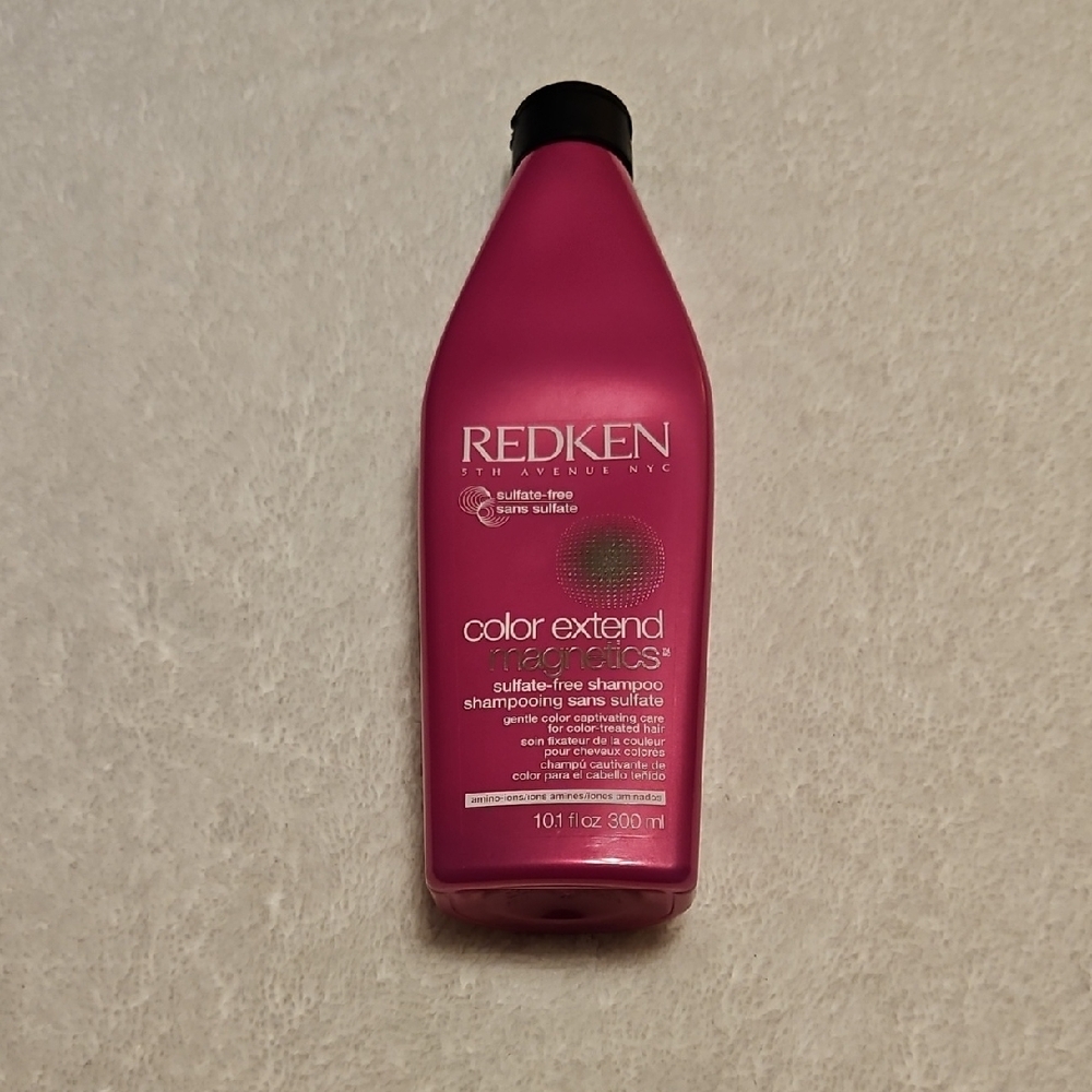 Redken Color Extend Magnetics Shampoo - Bold Pink